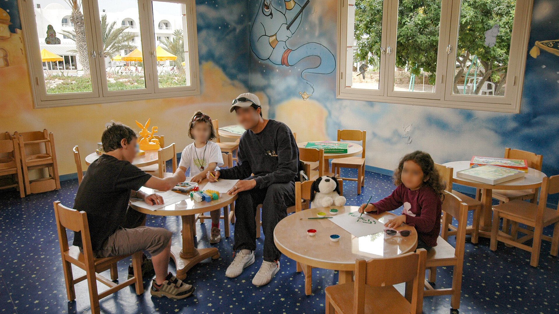 How to behave on vacation Hotel security rules How to behave on vacation Hotel security rules